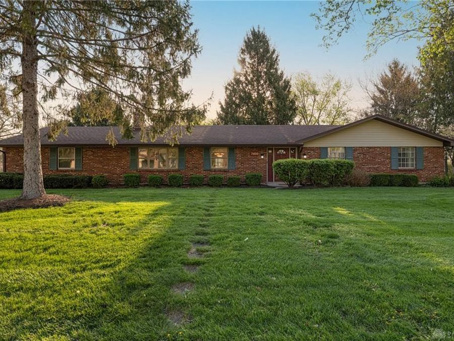 7850 Raintree Road, Centerville, OH 45459 Photo 1