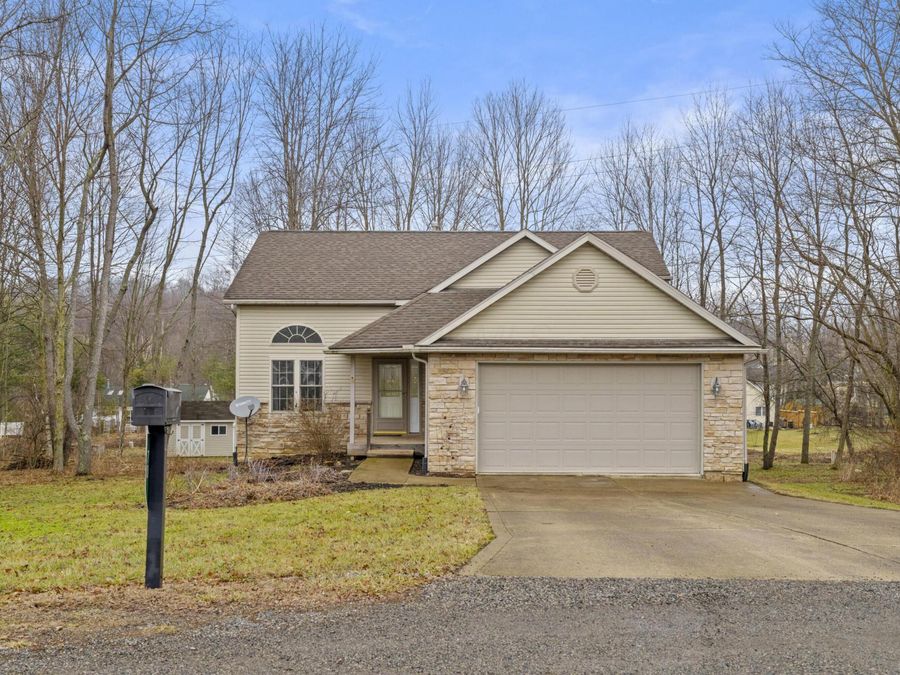 70 Queensway Court , Howard, OH 43028 Photo 1