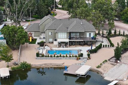 T37 Twin Lakes Drive , Fremont, NE 68025
