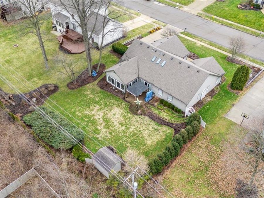 735 Chaucer Lane, Tipp City, OH 45371 Photo 45