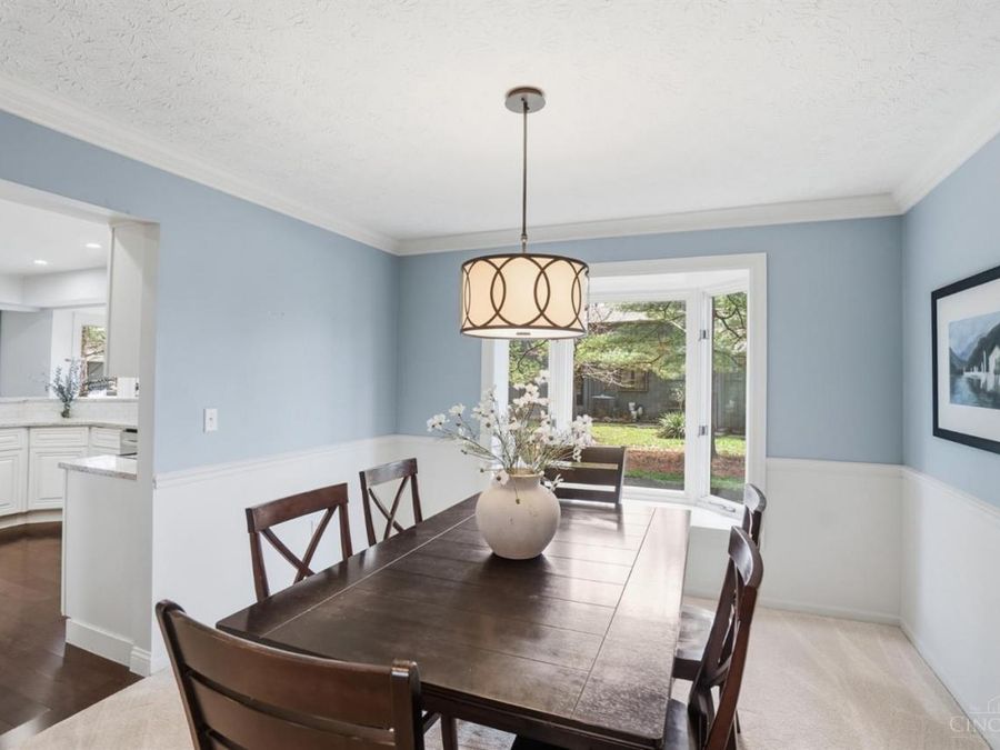 10701 Old Pond Drive, Montgomery, OH 45249 Photo 10