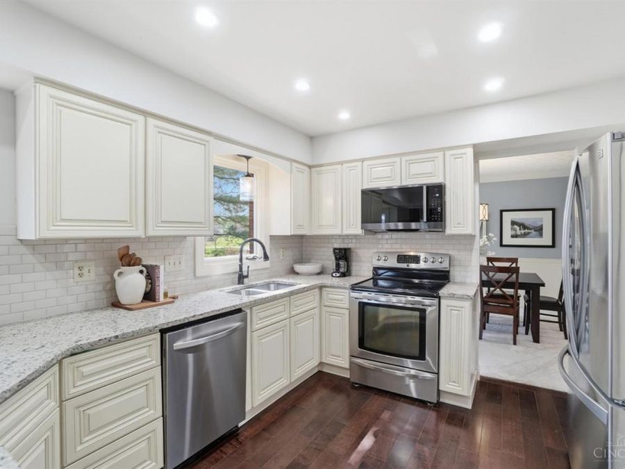 10701 Old Pond Drive, Montgomery, OH 45249 Photo 13