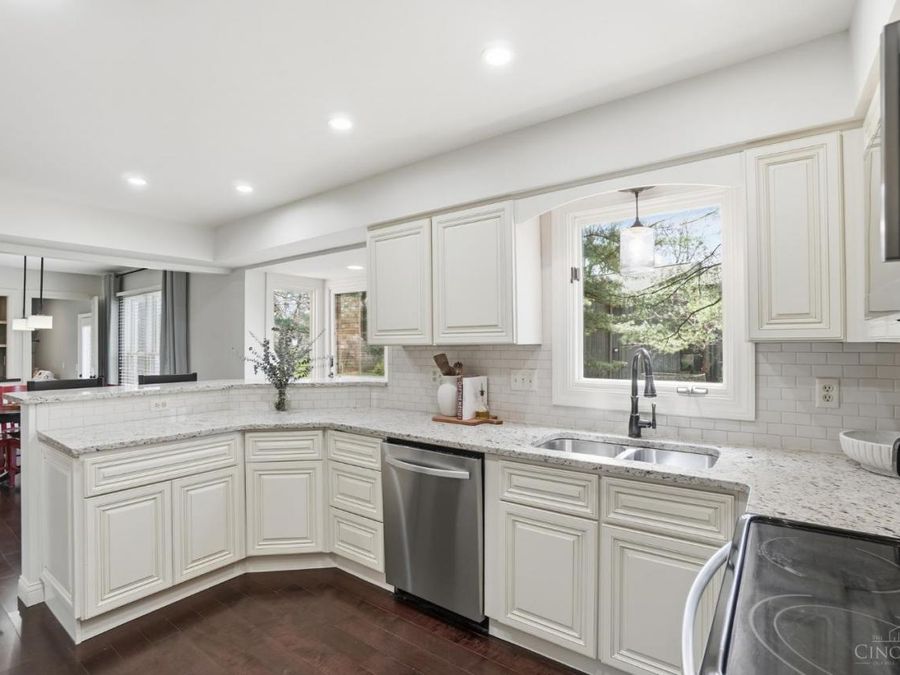 10701 Old Pond Drive, Montgomery, OH 45249 Photo 17