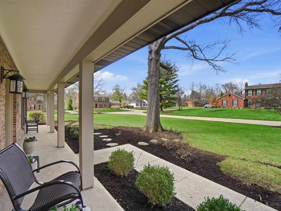 10701 Old Pond Drive, Montgomery, OH 45249 Photo 5