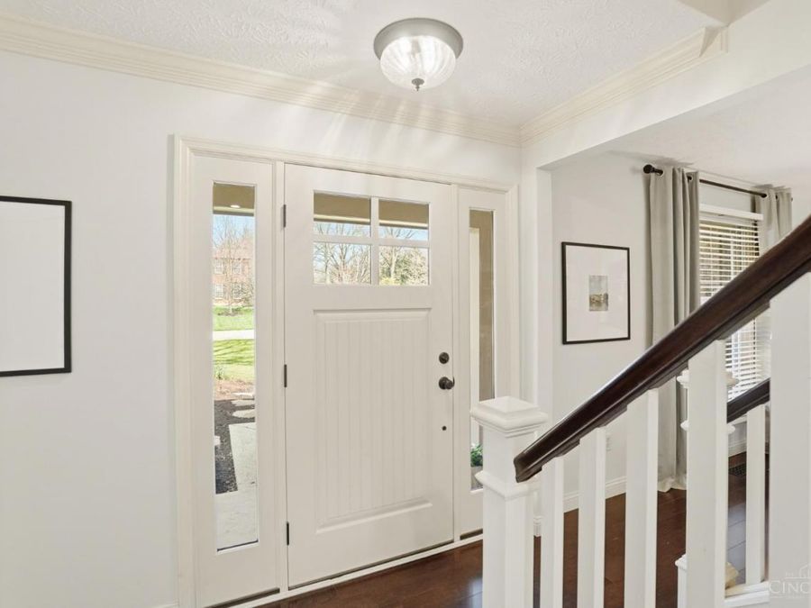 10701 Old Pond Drive, Montgomery, OH 45249 Photo 6