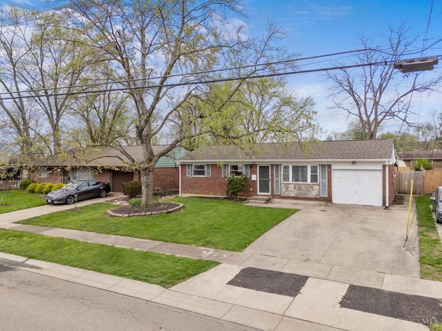 1466 Fawnvista Lane, Sharonville, OH 45246 Photo 3