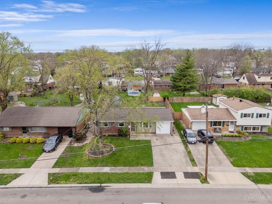 1466 Fawnvista Lane, Sharonville, OH 45246 Photo 6