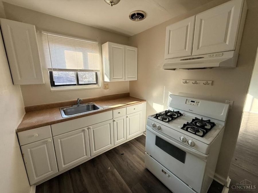 2535 Lysle Lane, Cincinnati, OH 45212 Photo 14