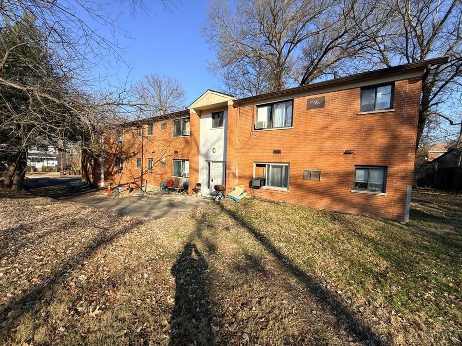 2535 Lysle Lane, Cincinnati, OH 45212 Photo 2