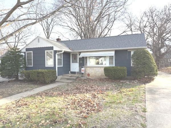 712 S Ottawa Avenue , Dixon, IL 61021