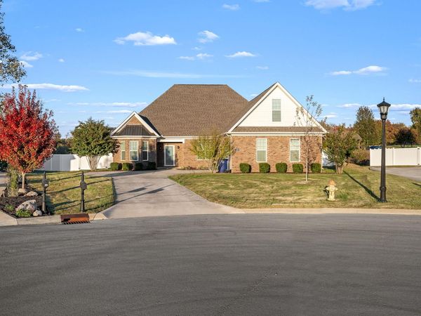 105 Rochester Dr , Shelbyville, TN 37160
