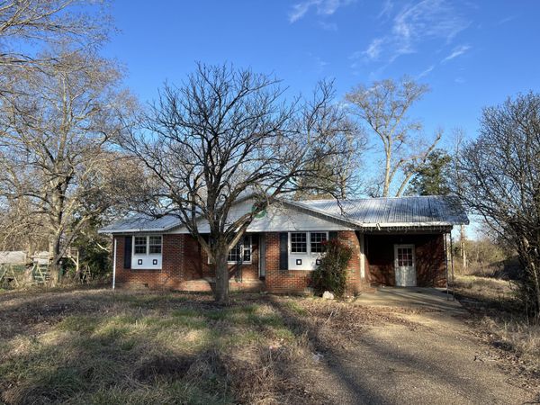 488 McQuade Cir , McMinnville, TN 37110