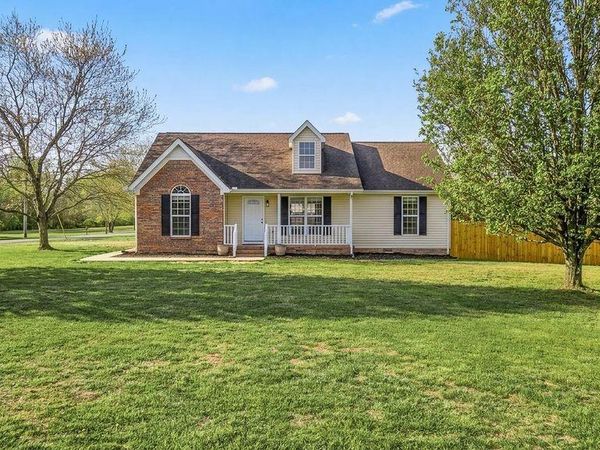 11 Amberwood Rd , Fayetteville, TN 37334