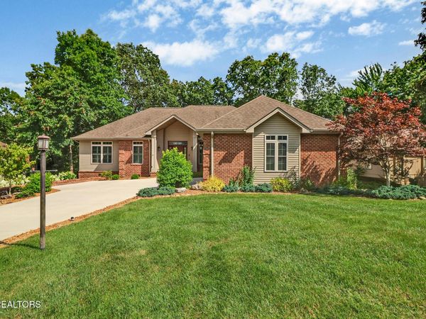 124 Lynhurst Drive , Crossville, TN 38558