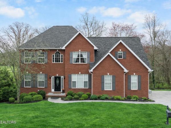268 Windstone Blvd, Powell, TN 37849
