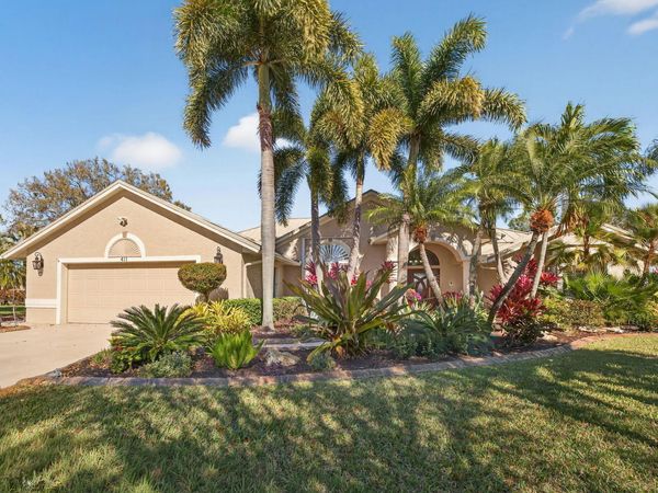 411 SW Thistle Trail, Port St. Lucie, FL 34953