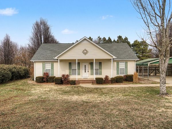 7 Falcon Rd , Fayetteville, TN 37334