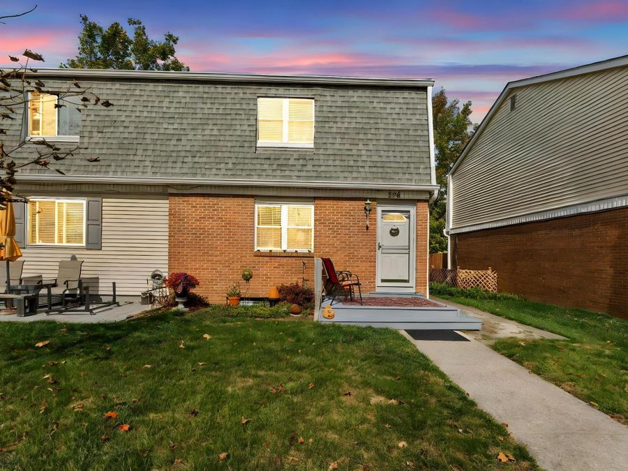 586 Willis Lane , Delaware, OH 43015 Photo 1