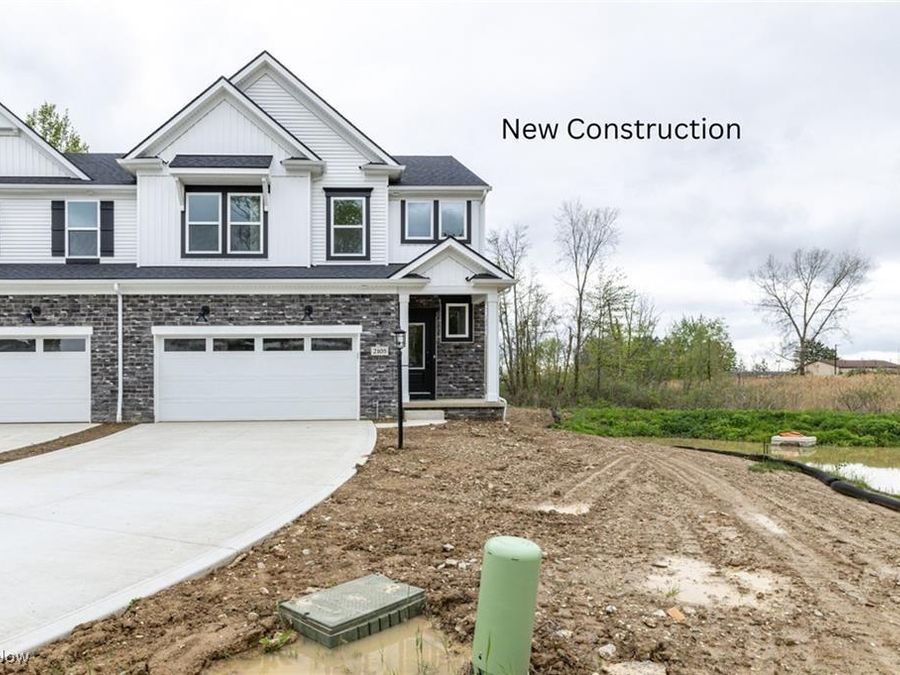 2105 Glenmont Drive , Brunswick, OH 44212 Photo 1