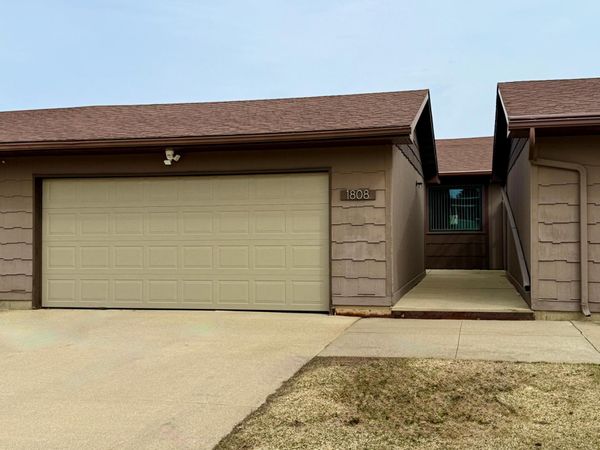 1808 Lakewood Avenue , Albert Lea, MN 56007
