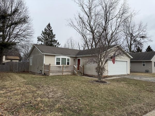 1816 14th Avenue , Belvidere, IL 61008