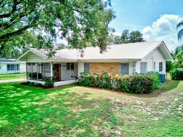 5 W WOLF STREET , AVON PARK, FL 33825