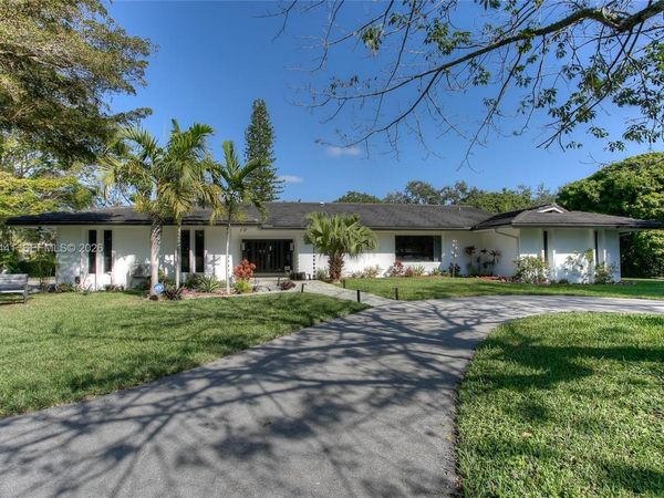 6875 N Cartee Rd , Palmetto Bay, FL 33158