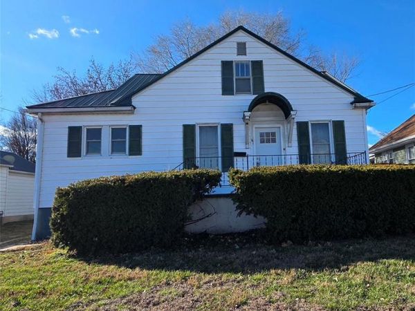 611 Van Zant Street , Chester, IL 62233