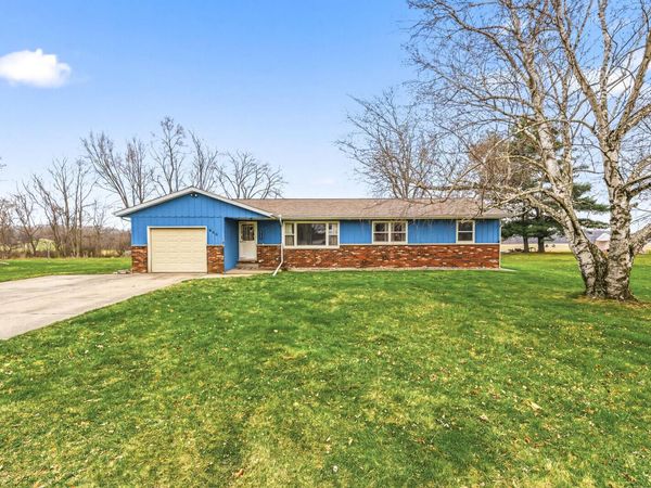 843 Vinewood Drive, Mendon, MI 49072