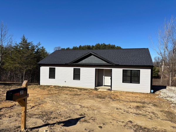 311 Elm Street , New Straitsville, OH 43766