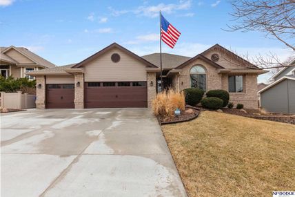 17209 Parker Street , Omaha, NE 68118
