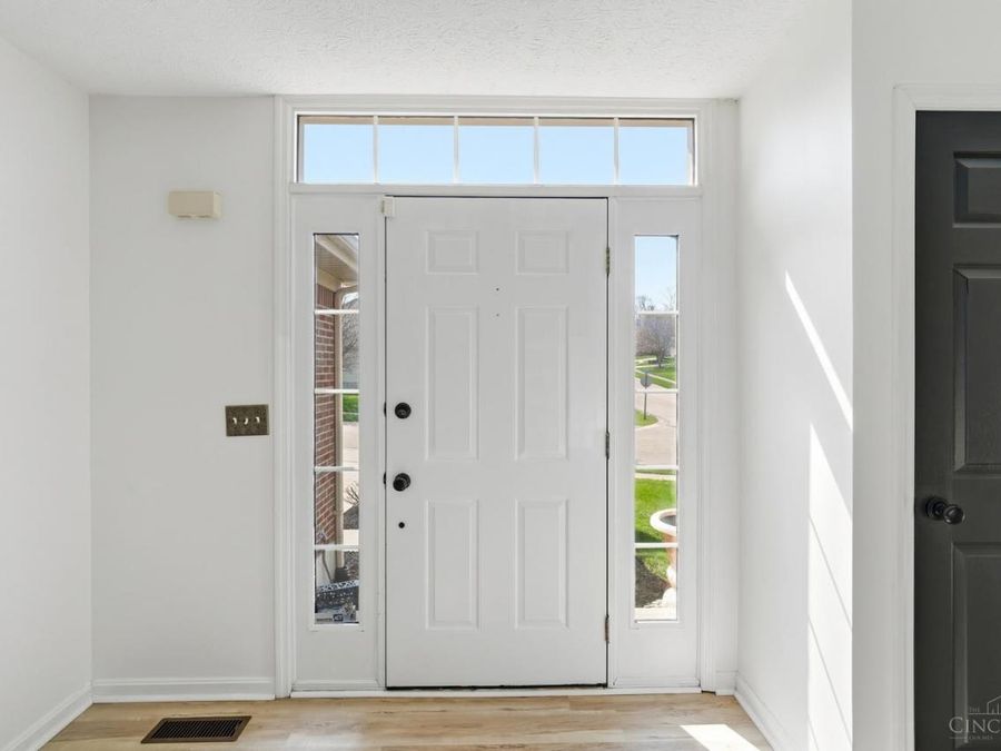 326 Sackett Drive, Monroe, OH 45050 Photo 6