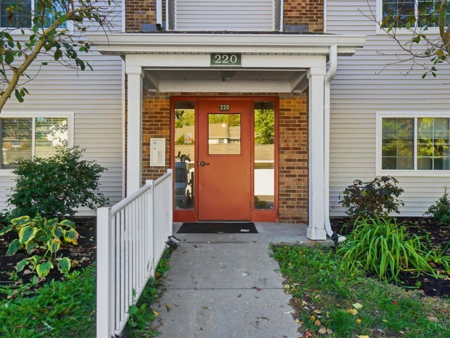 220 Carrington Lane, Unit 311, Loveland, OH 45140 Photo 2