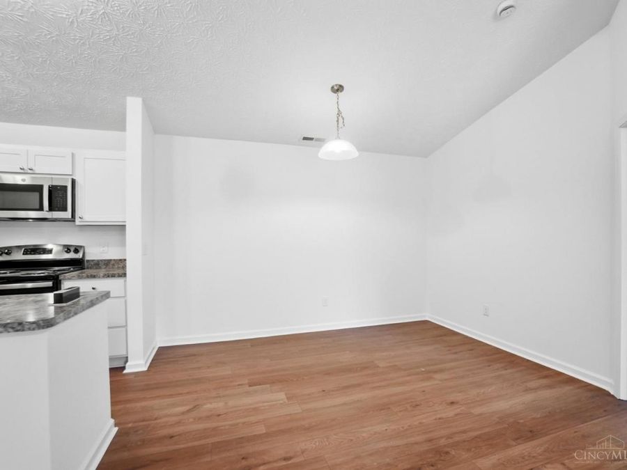 220 Carrington Lane, Unit 311, Loveland, OH 45140 Photo 9