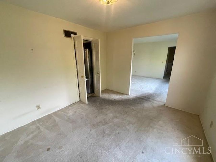 1247 Waycross Road, Forest Park, OH 45240 Photo 12