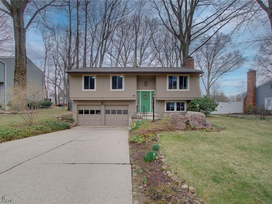 95 Oakhurst Drive , Munroe Falls, OH 44262 Photo 1