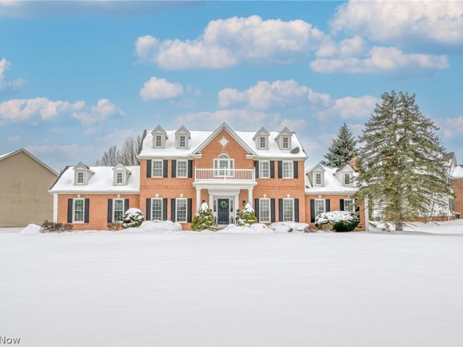 3912 Raintree Circle , Uniontown, OH 44685 Photo 1