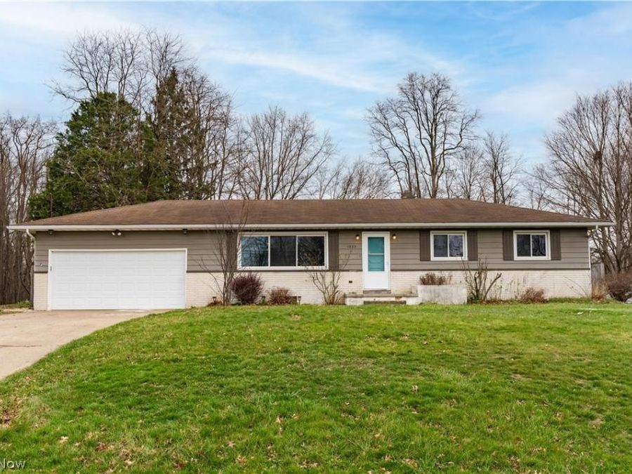 1923 Caroline Avenue , Norton, OH 44203 Photo 1