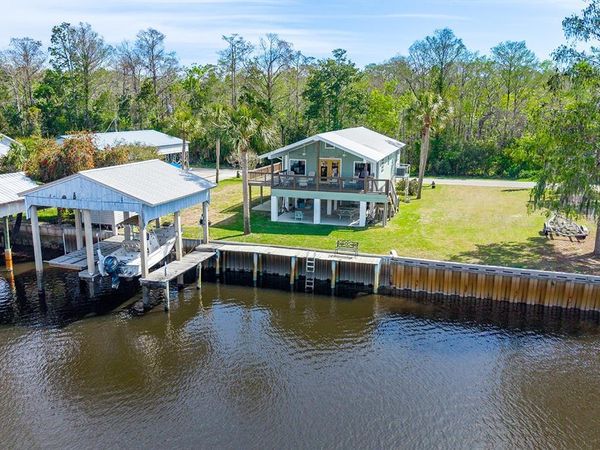364 NE 256TH AVENUE , SUWANNEE, FL 32692