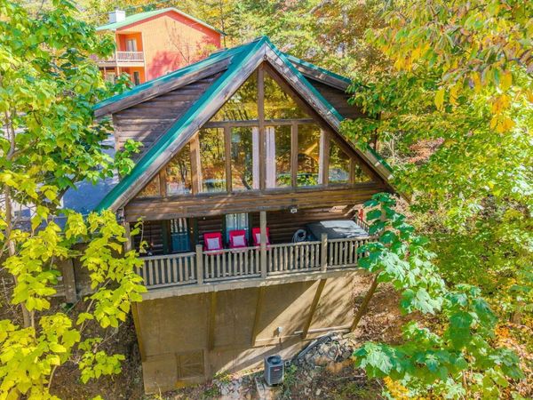 2105 Rabbit Point Way , Sevierville, TN 37876