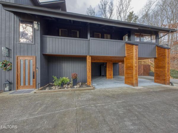 333 Enchanted Forest Lane , Sevierville, TN 37876