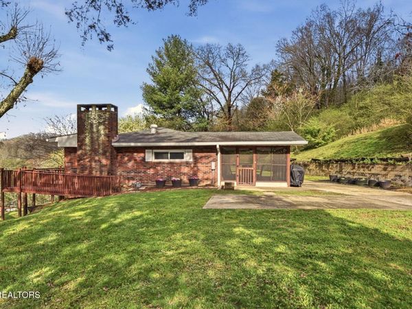 104 Richards Drive , Oliver Springs, TN 37840
