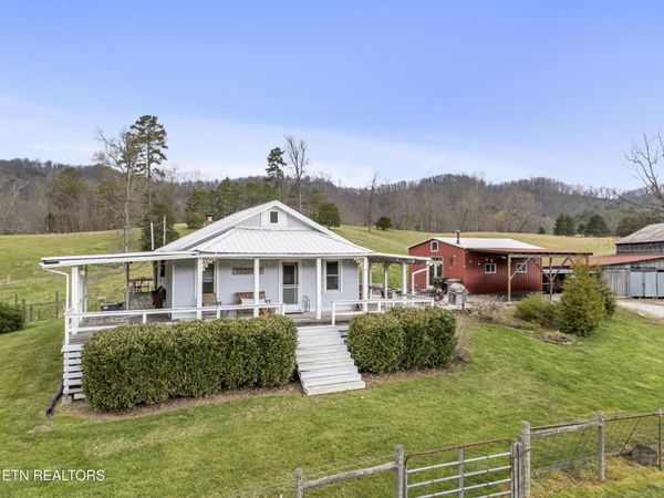 1397 Tater Valley Rd , Washburn, TN 37888