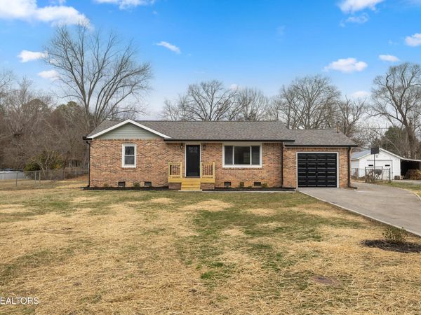 5702 Ridgefield Rd, Knoxville, TN 37912