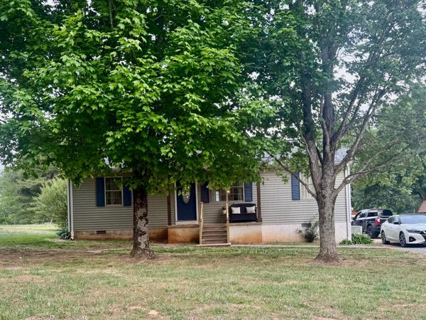 98 Bellewood Dr , McMinnville, TN 37110