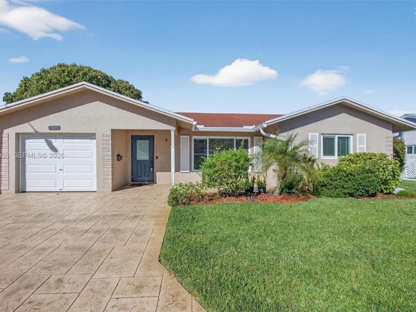 7613 NW 67th Ave , Tamarac, FL 33321