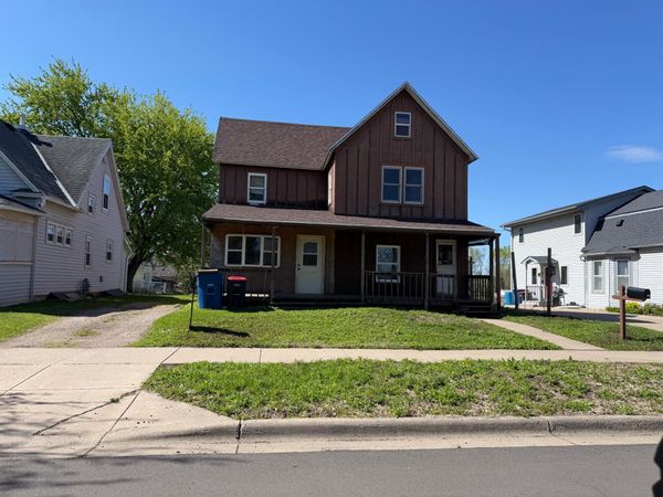 1913 W 6th Street , Red Wing, MN 55066