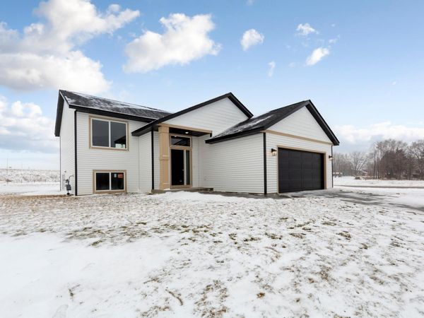 801 2nd St SE , Dodge Center, MN 55927