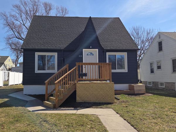 808 Freeborn Avenue , Albert Lea, MN 56007