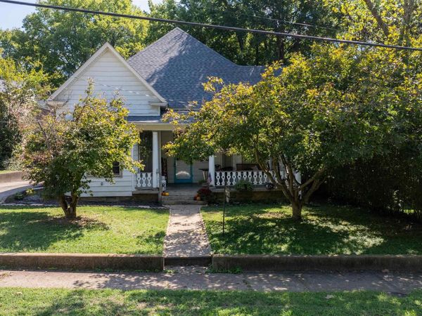 928 Main E , Batesville, AR 72501